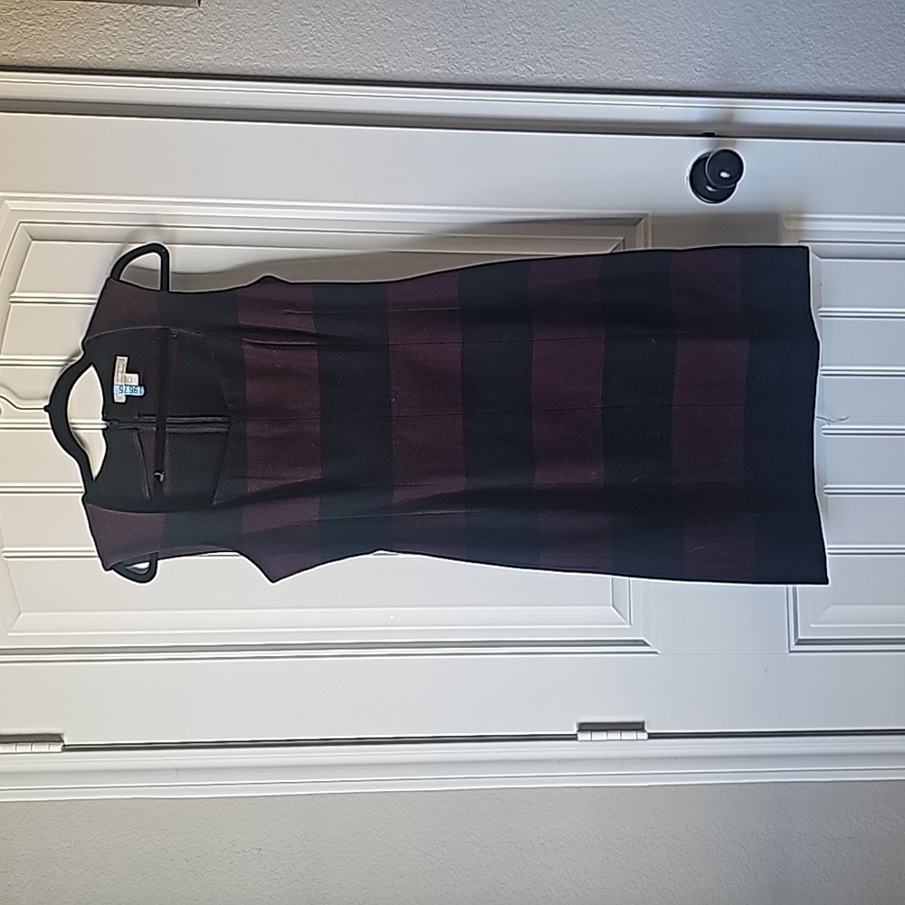 Banana Republic Black and Burgundy Midi Dress - Picture 2 of 3